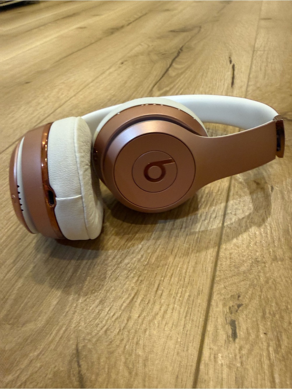 Beats by Dre Solo3 Wireless Headphones - Rose Gold and White